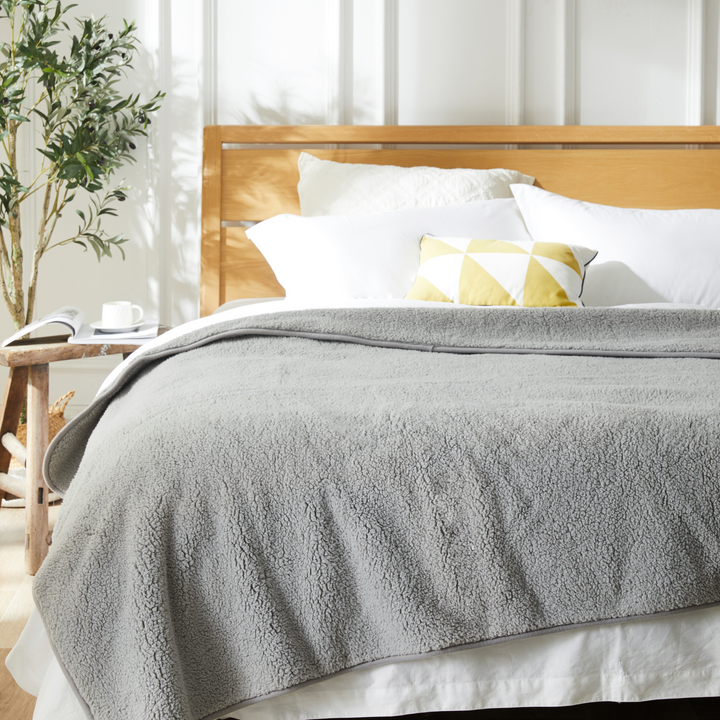 Waterproof Sherpa Blanket