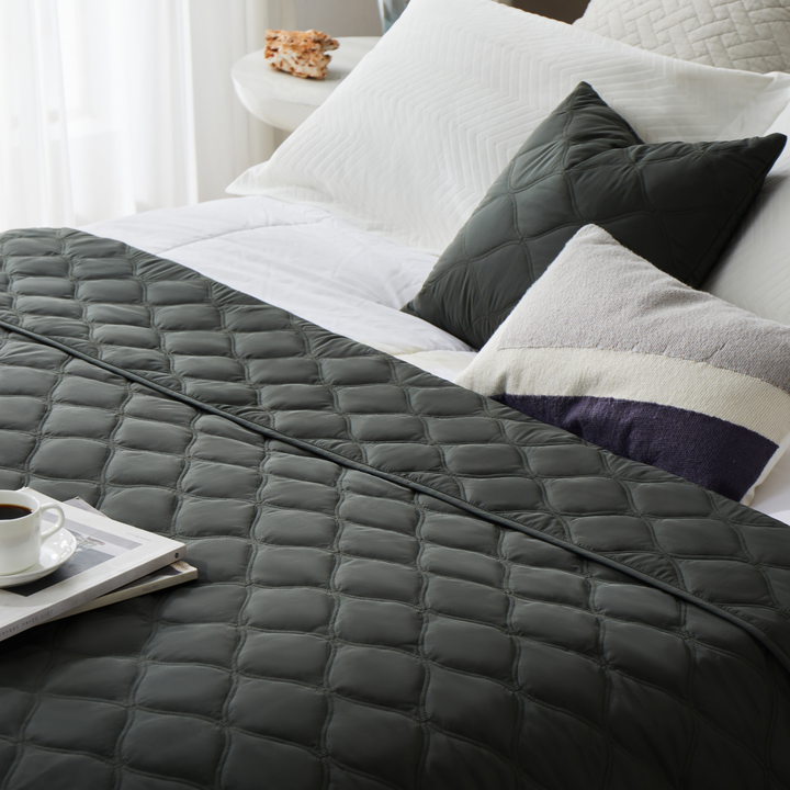 Waterproof Quilt Set