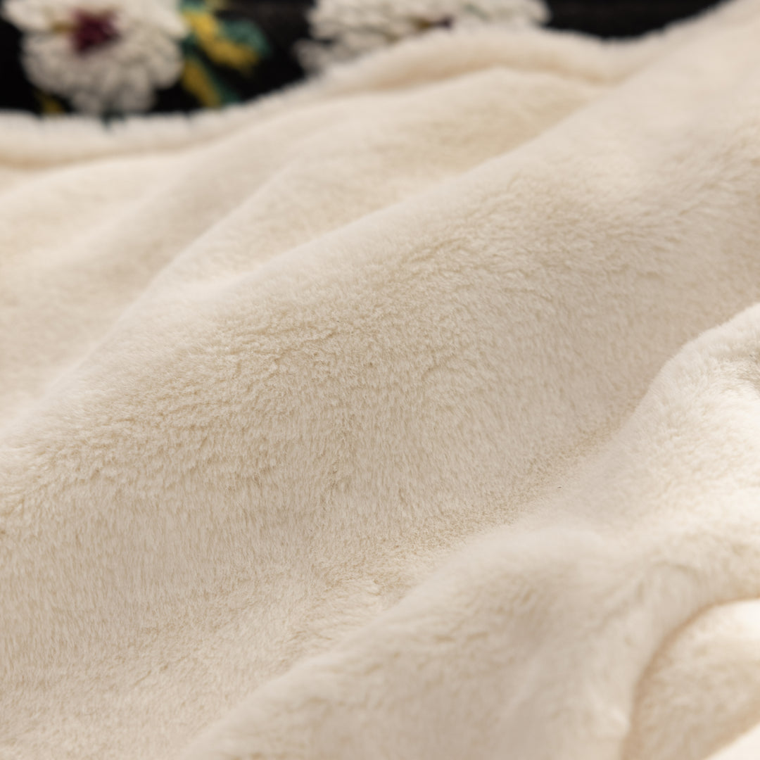 Midnight Gardenia Jacquard Fluffy Throw Blanket