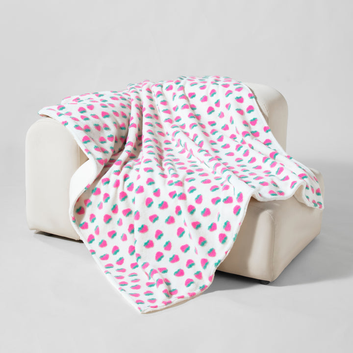 Pink Strawberry Jacquard Fluffy Throw Blanket