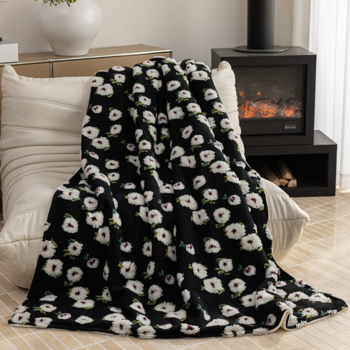 Midnight Gardenia Jacquard Fluffy Throw Blanket