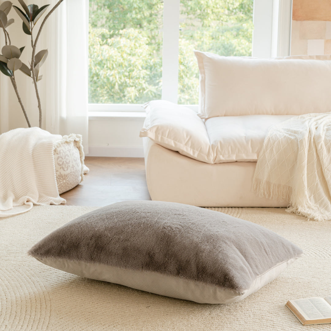 Luxe Faux Fur Pet Bed – Pillow Pad Comfort